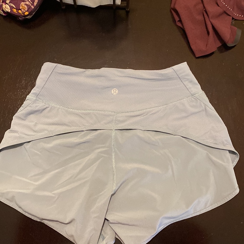 Lululemon size 4 (high-rise) shorts - Picture 3 of 4